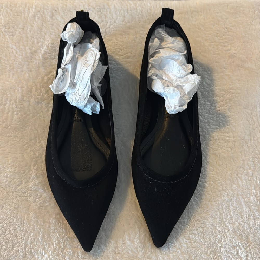 NWOT Santa Lolla Black Suede Pointed Toe Flats